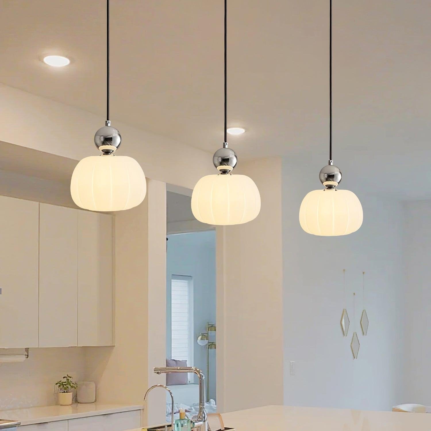 Yedra Pendant Lamp | Organic Round Acrylic Design